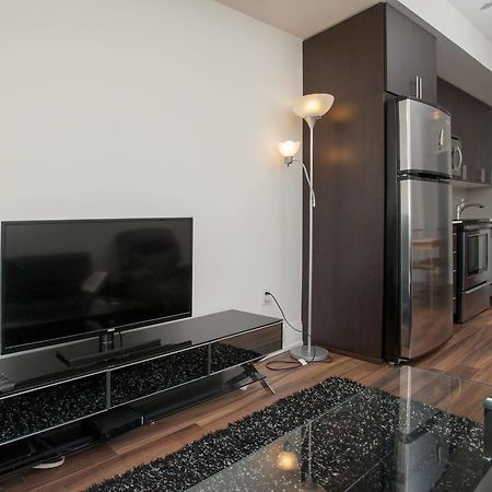 Life Suites Luxury Downtown Condos 多伦多 外观 照片