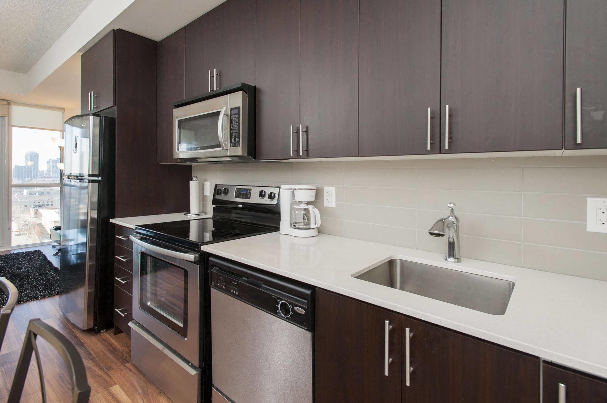 Life Suites Luxury Downtown Condos 多伦多 外观 照片